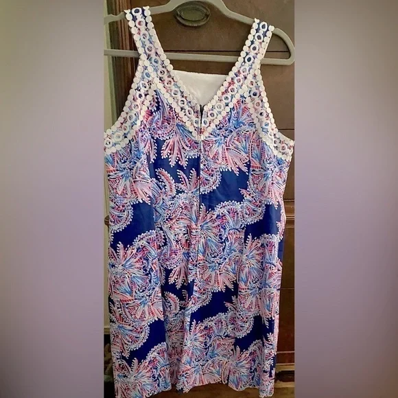 Lilly Pulitzer NWOT Makayla Stretch Shift Dress Sz 12 Oyster Bay Blue Sleeveless - Picture 2 of 3